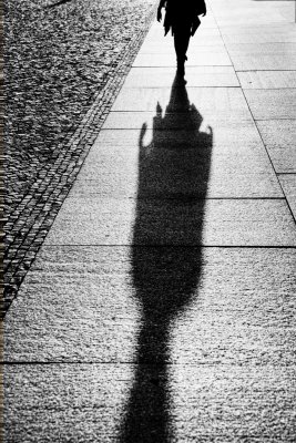 Q3 21 03 Schatten2 (2. Platz) | Heinz-R | 